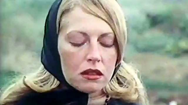 Vintage Pornstar Amber Hunt Tries Ass To Mouth