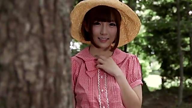 Amazing outdoors MMF threesome with slender model Sakura Kizuna