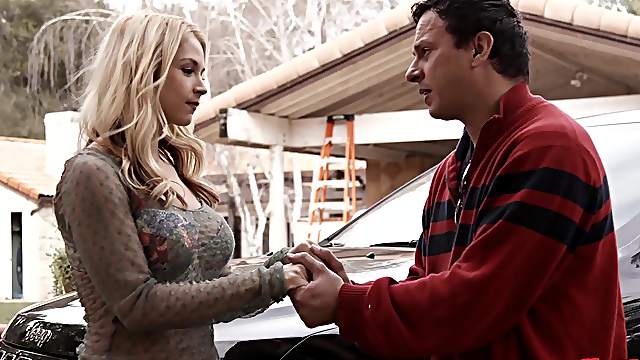 Cum on pussy ending after smooth fucking with horny MILF Sarah Vandella