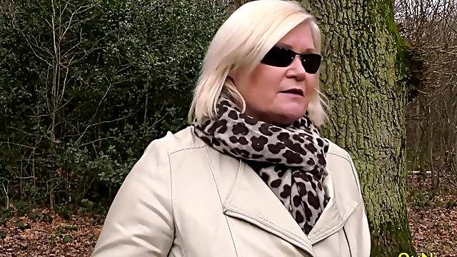 Mature Wife Lacey Starr Cheating On Husband With Lesbian Liz Rainbow