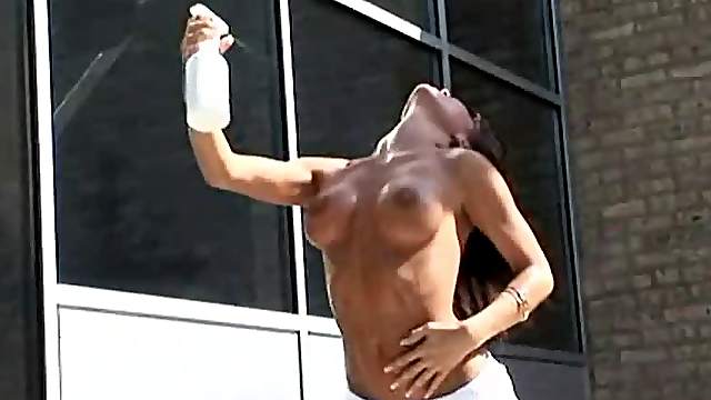 Stephanie Eve got the sexiest sun tan ever