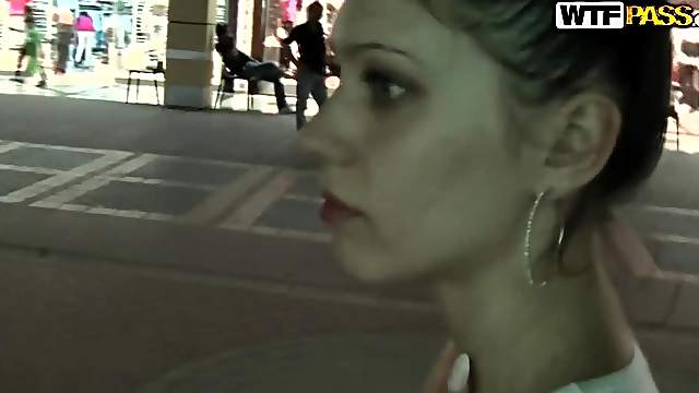 Shopping in Turkey is worth sucking a hard cock for her
