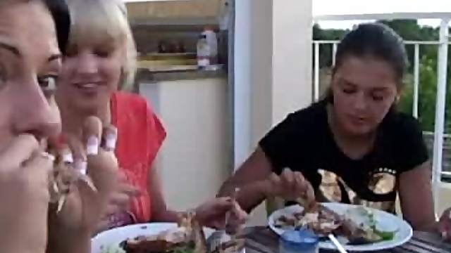 Astonishing backstage clip. Watch it to see how it's all done