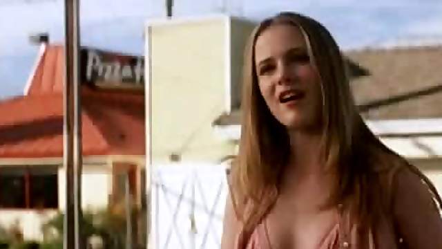 Blonde Babe Evan Rachel Wood Flashing Her Hot Cleavage In Public