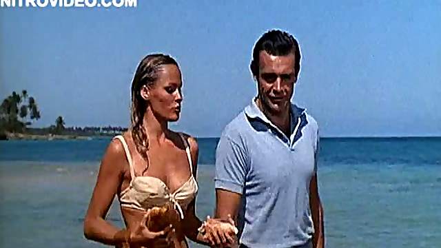 Breathtaking Vintage Babe Ursula Andress Looking Sexy In Bikini