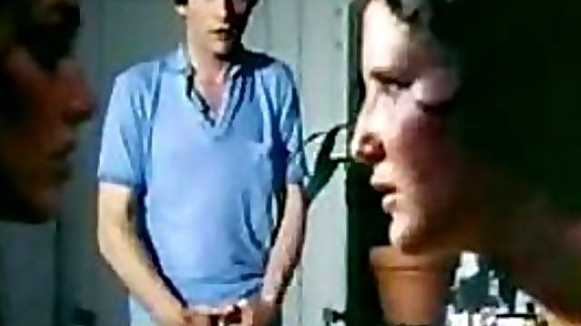 Two Gorgeous Babes Fuck a Guy in Great Retro Threesome