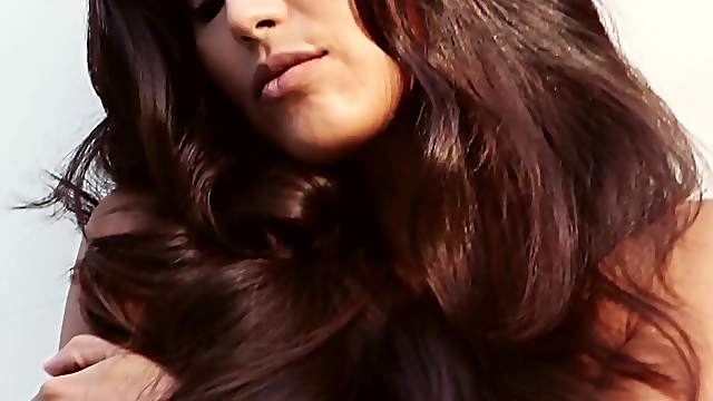 Desirable chick Raquel Pomplun is naked for you