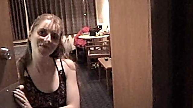 Juicy Brunette Goes Hardcore In An Amateur Homemade Video