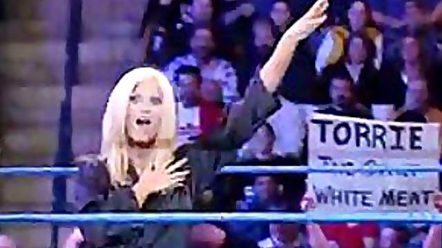 Torrie Wilson vs Trish Stratus In The Best Fighting League Ever