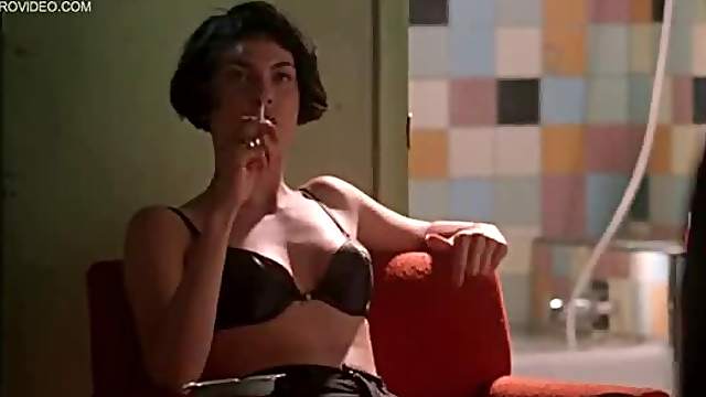Exquisite Brunette Celeb Michelle Forbes Wearing a Sexy Black Bra