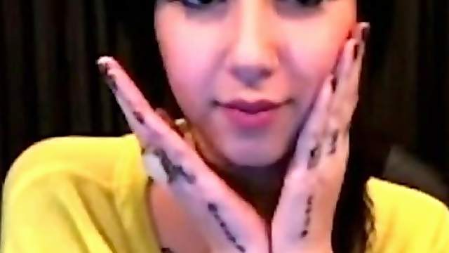 Tattooed Beauty Rubs Her Pink Pussy