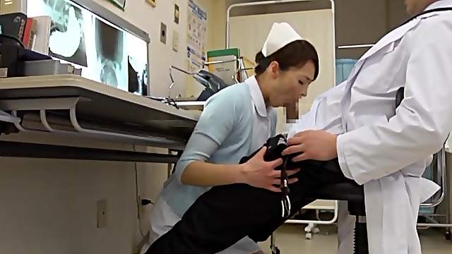 A beautiful Japanese nurse gives a blowjob to a doctor