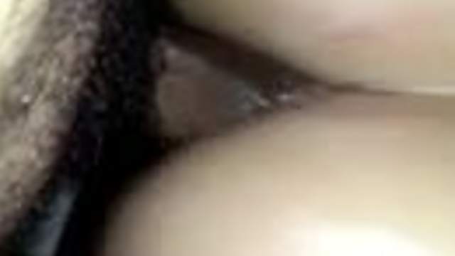 A dude drills his wife's bumhole doggy style in homemade POV