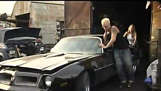 Blooming blonde pornstar getting hammered hardcore by her mechanic