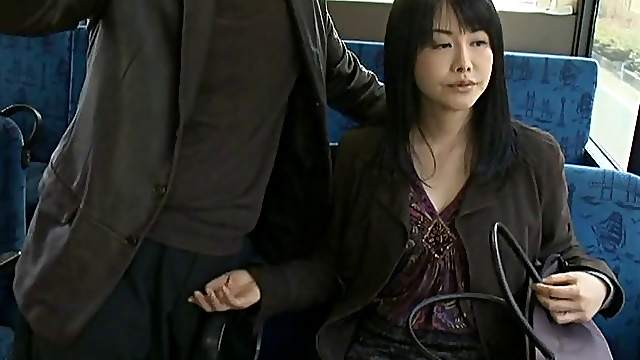 Luscious Japanese MILF gives handjob then pussy rubbed in public