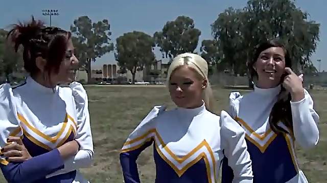 Slutty Head Cheerleader Crista Moore Fucks Football Player Scott Nails