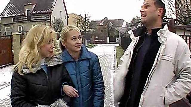 Blonde Milf sucks cum out of lesbian friend's twat after threesome