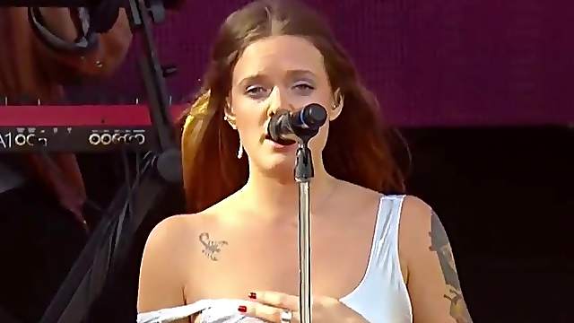 Tove Lo - Talking Body (Live at Rock In Rio Las Vegas)