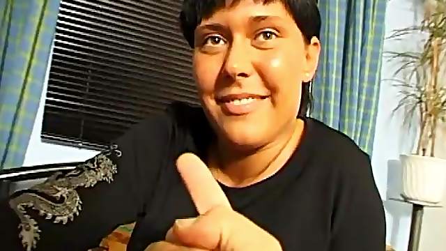 German amateur mom masturbates and sucks with cum