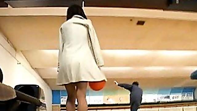Saki Tsuji boobs exposed at the bowling alley and groped