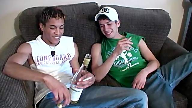 Twinks Ricky and Sabastian Fuck