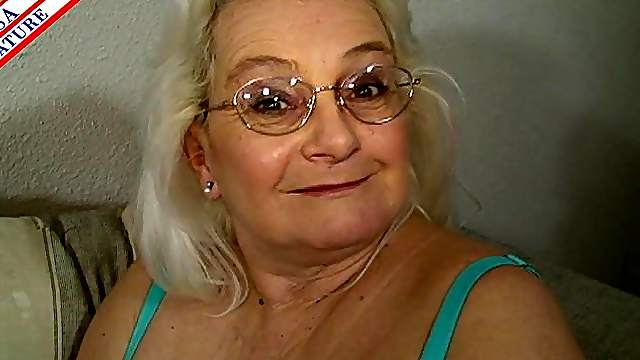 Grandma plays with her tits and cunt before giving head