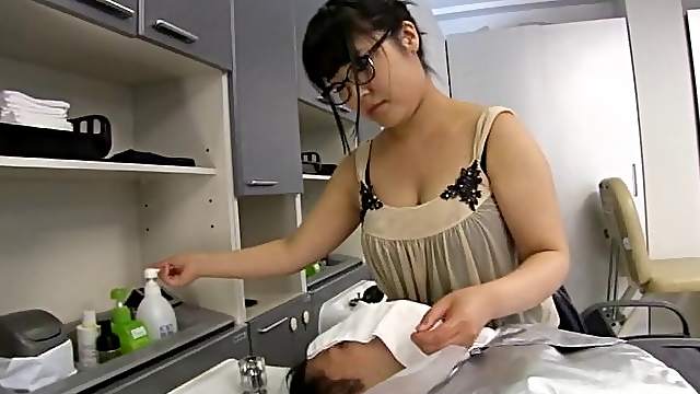 Nerdy chick allows the customer to put his dick into her tunnel