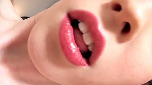 Cute Blonde in High Heels loves to Masturbate