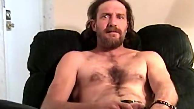 Mature Amateur Larry Beating Off