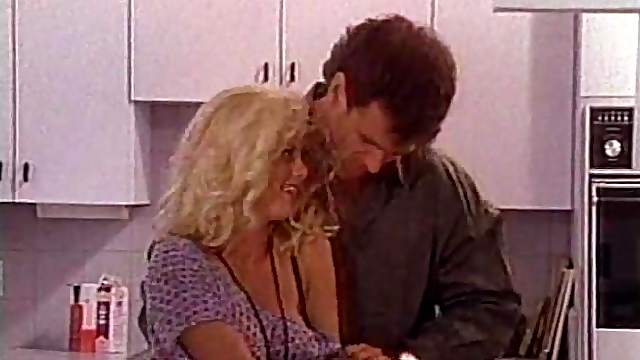 Fake tits Jamie Summer penetrated hardcore doggystyle