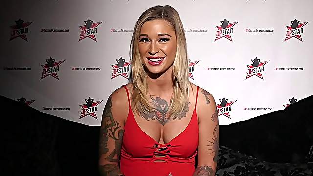 Slutty babes trying to become pornstars by sucking cocks on audition