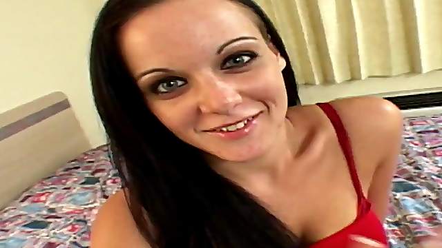 Cougar Natasha screwed hardcore in close up shoot
