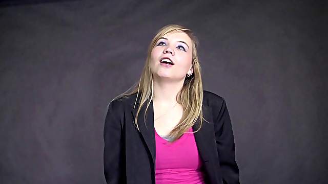 Cute amateur girl loves making a dick stiff with her lips