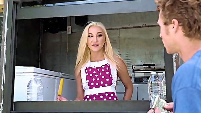 Sexy blonde popsicle babe Jade gets her pussy pounded
