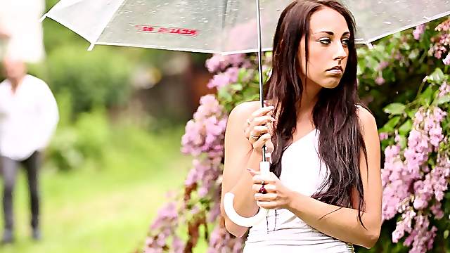 Denisa Heaven wants to feel her new friend's massive cock