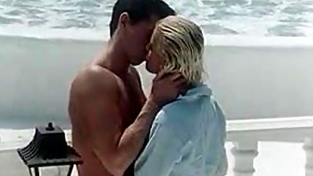 Carolyn Monroe Gets A Nice Anal Fuck On A Yacht In Malibu