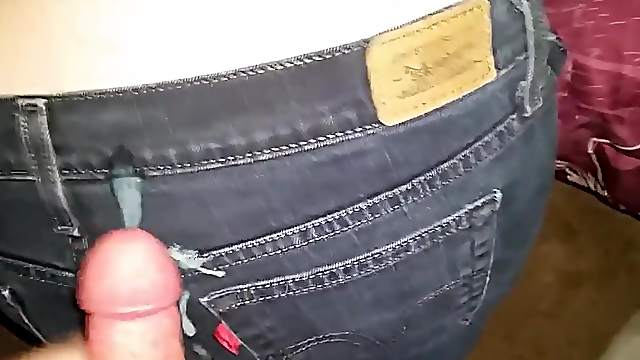 Hot sex with my girlfriend in black jeans