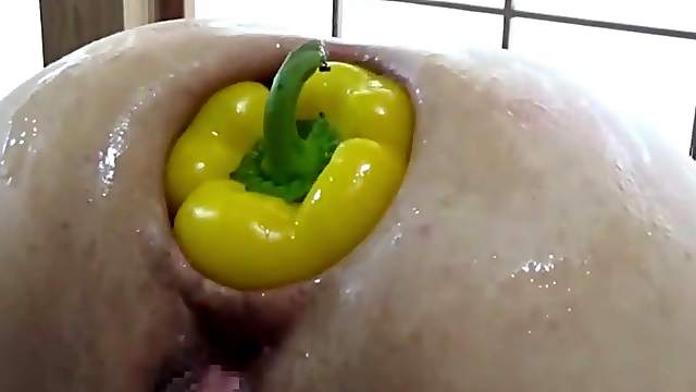 Paprika anal insertion