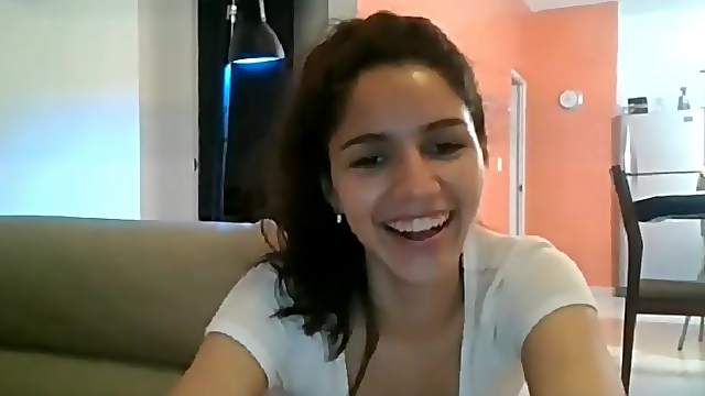 Sensual Teen Masturbating And Squirting On Cam