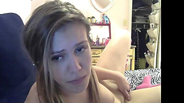 Young Stripper Slut Pleasing Herself