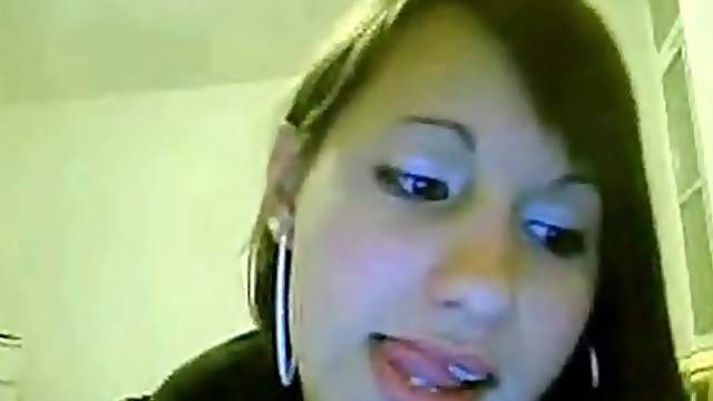 Latina Fingers on Webcam