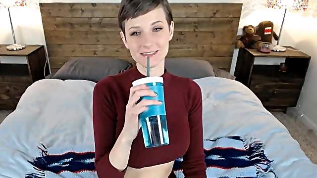 Very Flawless Gorgeous Babe Masturbates on Cam