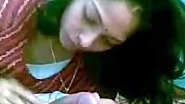 Amateur Desi wife sucking & fucking