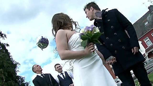 Olga Cabaeva just got married and the minute her new husband looks the other way