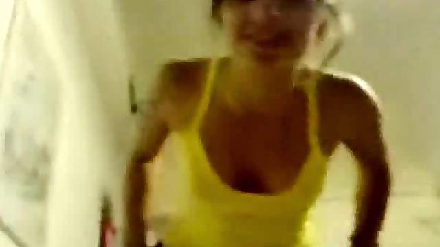 Lovely brunette gives a nice homemade blowjob