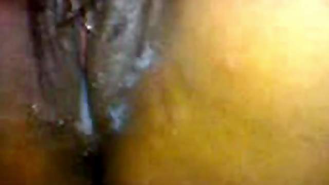 Sri Lanka girl gets fucked by her boyfriend.