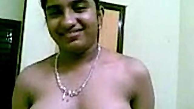Kerala strips in her bedroom just for you
