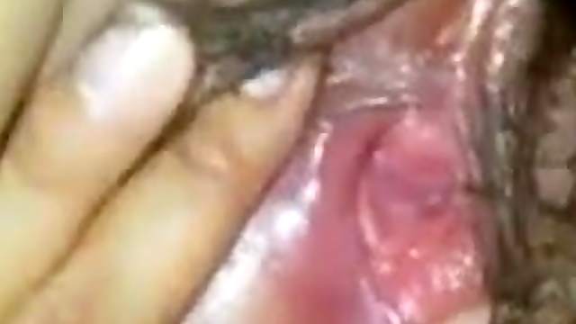 indonesian- jilbaber tudung kena finger 1