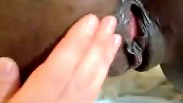 Ebony Gets On All Fours To Get Fucked In Homemade Video