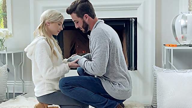 Sexy babe Piper Perri gets her tight pussy banged on the floor